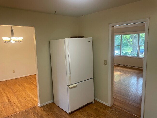 Photo - 1522 Cameron Dr