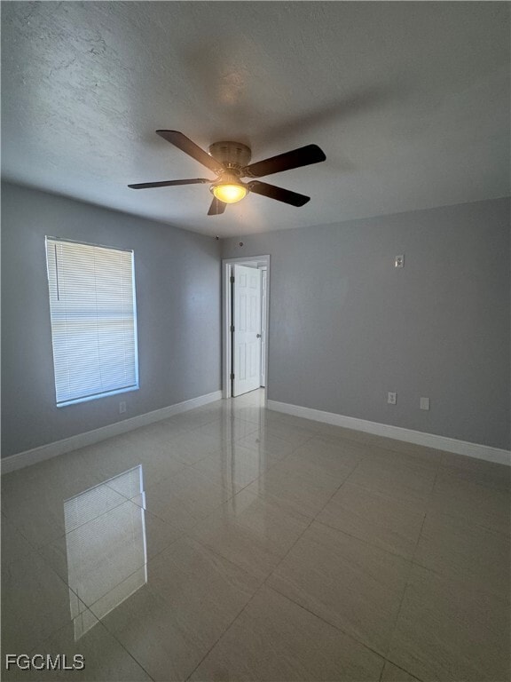 Photo - 1003 Country Club Blvd