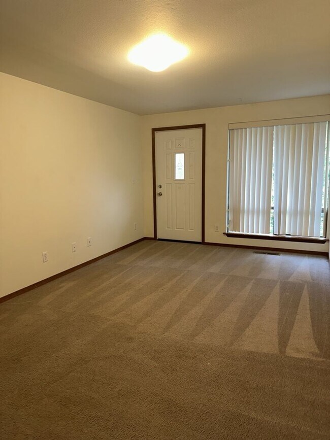 Photo - Pre-Leasing Now! 7 Bed 3 Bath with Bonus Room!