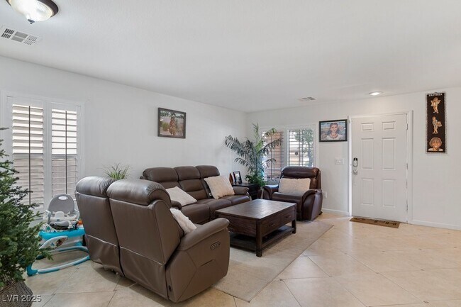 Photo - 6717 Yellowhammer Pl