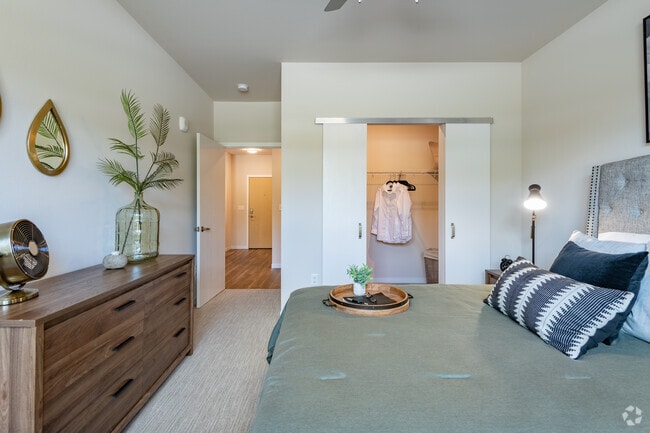1BR, 1BA Apartment