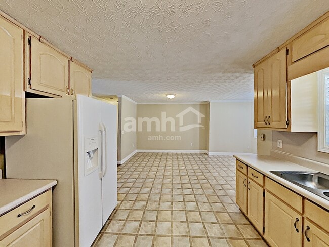 Photo - 887 Kendall Park Dr