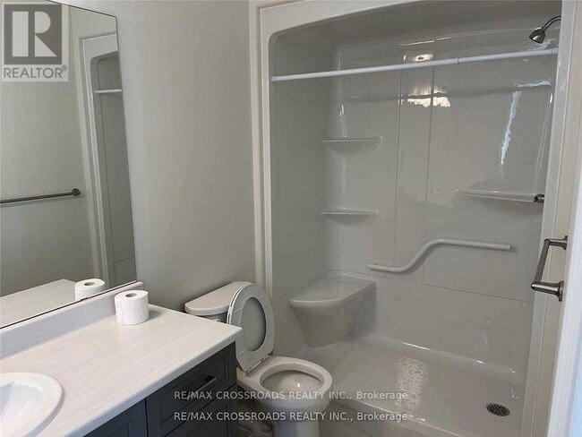 Photo - 22 Athabaska Dr