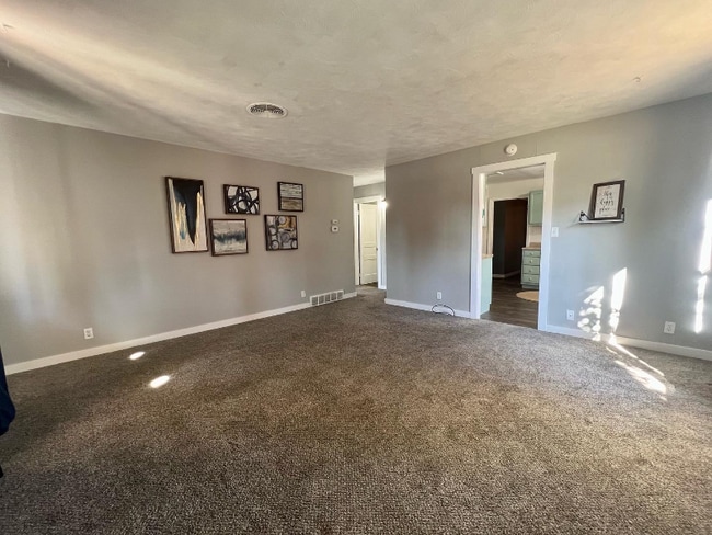 Photo - 240 St Andrew St