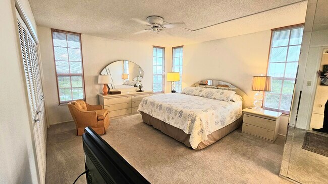 Photo - 575 Oaks Ln Unidad 1010