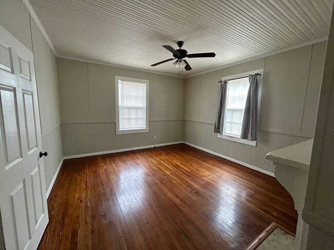 Photo - 24 W Tuscaloosa Ave