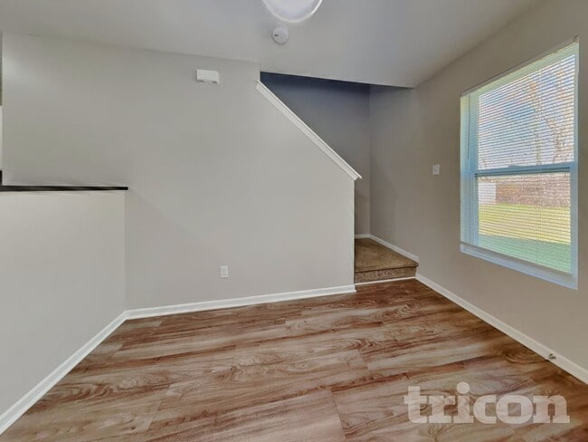 Photo - 855 Bitting Hall Cir