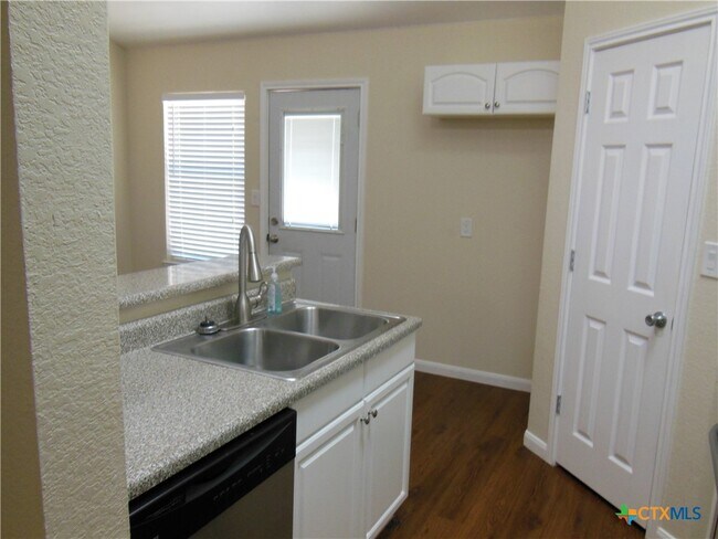 Photo - 1619 Sunspur Rd