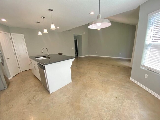 Photo - 133 S Pinyon Point