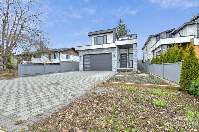 Building Photo - Bright 2 Bedroom Legal Basement Suite | Utilities Included | Prime Delta Location Unit Basement