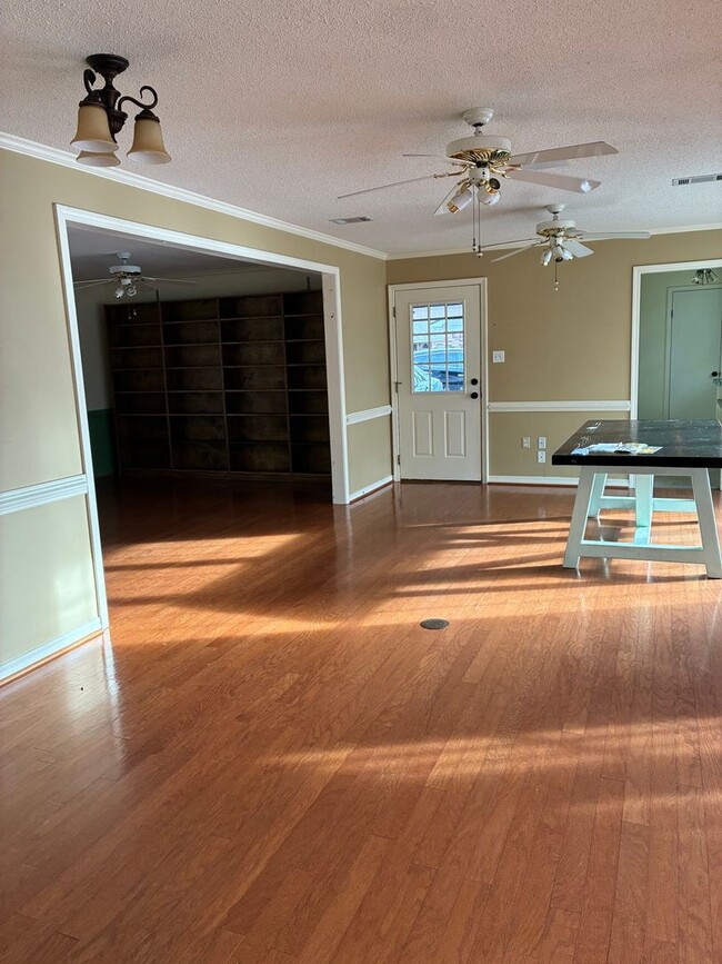 Photo - 19 Indian Trail