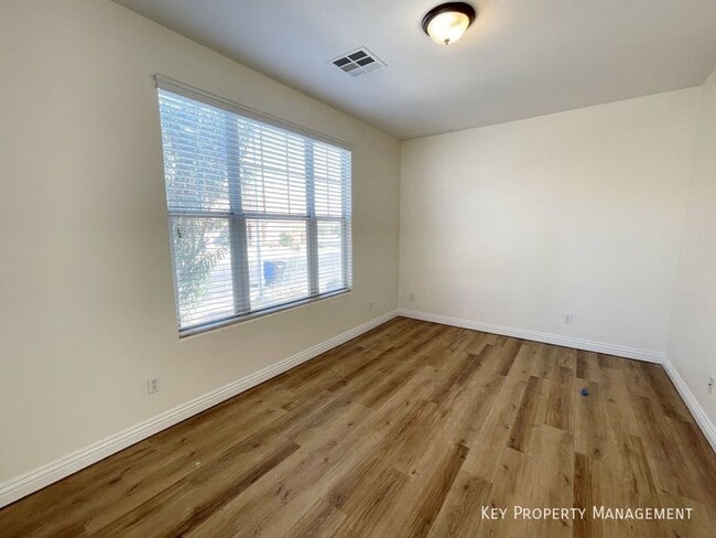 Photo - 2913 Big Mountain Ave