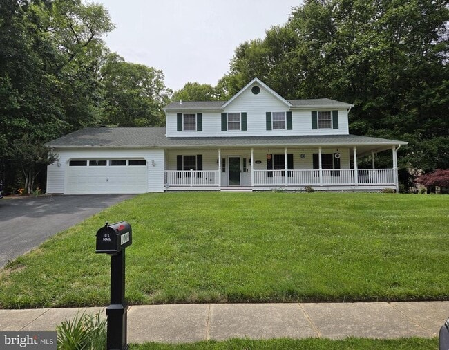 Photo - 1009 Wales Dr House