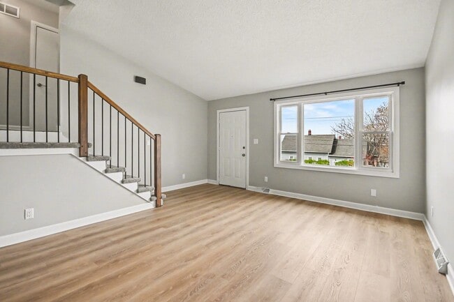 Photo - 1440 S Hamilton St Unidad A