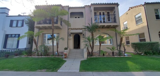 Photo - 1135 Cardiff Ave Unidad 1137