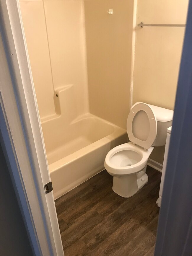 Photo - 309 Annette Way