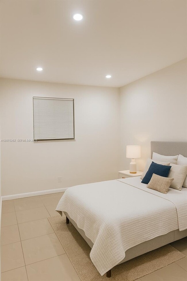 1046 Foster Rd Unit 0