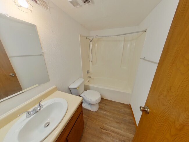 Photo - 3960 N Garland Cir