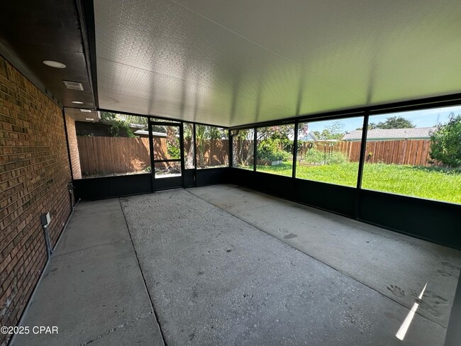 Photo - 112 Woodlawn Dr