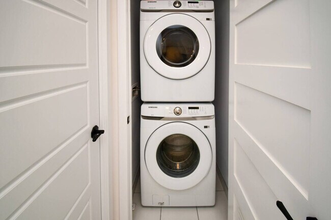Photo - 415 Sea Ray Ave Unit SI ID1556416P