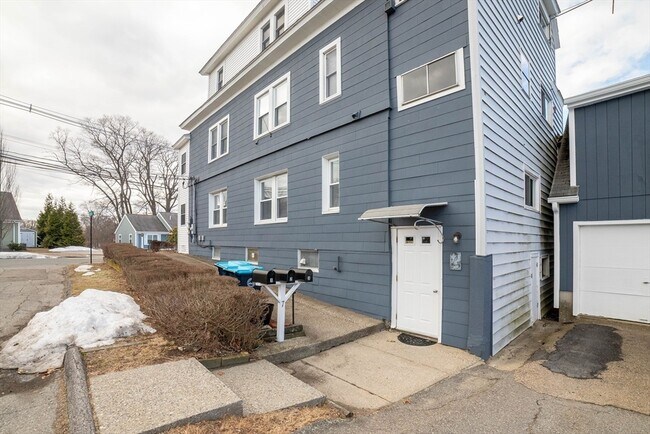 Photo - 7 Ridgeland Rd Unit 1