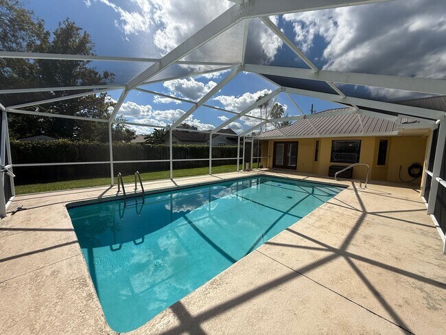 Photo - Charming 3-Bed, 2-Bath Oasis with Pool & E...