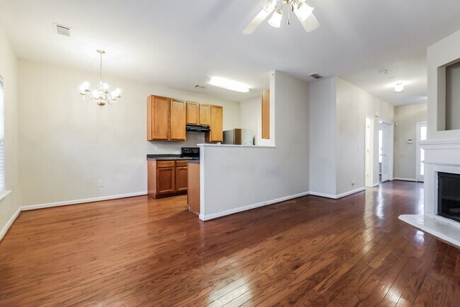 Photo - 186 Brookview Dr