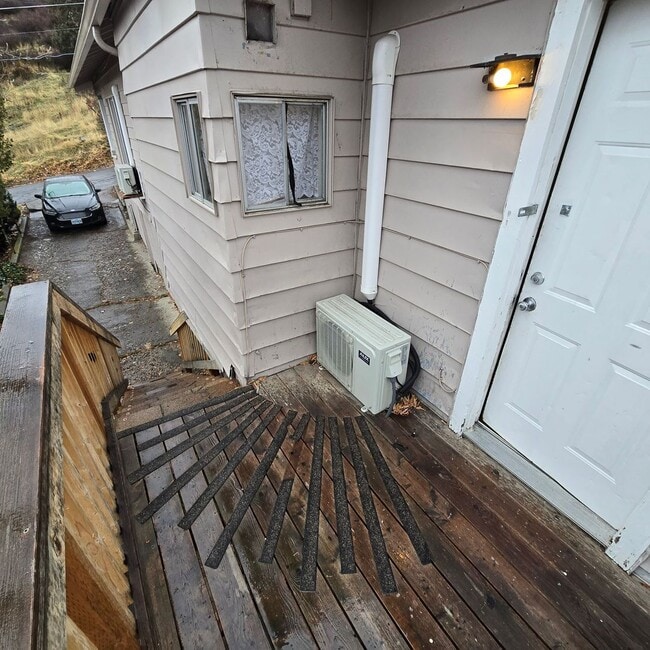 Photo - 625 N 8th #B