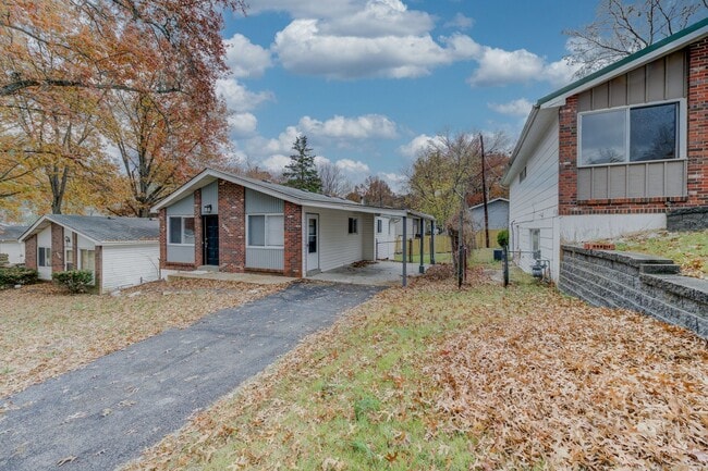 Photo - Pet Friendly, Renovated Home in Fox School District Unidad 2379