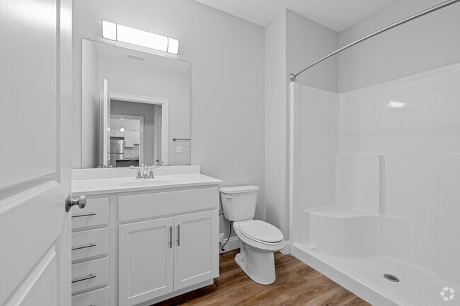 1BR, 1BA - 746SF - Bathroom - Bridge Street Commons
