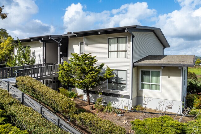 Photo - San Leandro Apartments