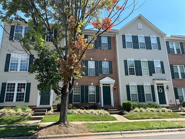 Building Photo - 15683 King Louis Ct Rental