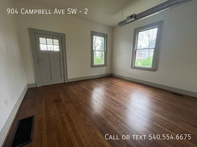 Photo - 904 Campbell Ave SW Unit 2