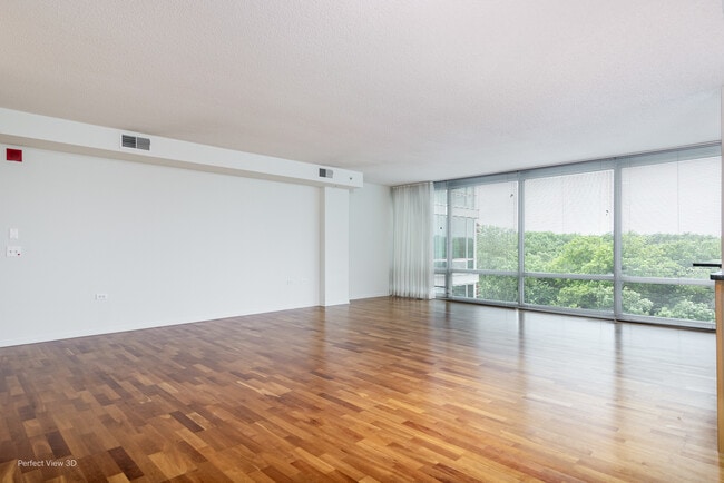 Photo - 9725 Woods Dr Unit 802