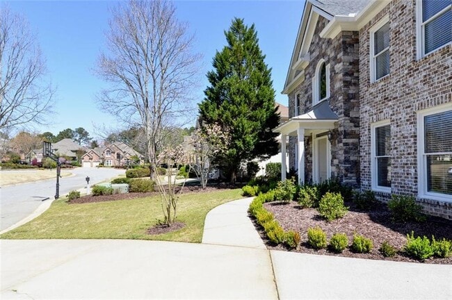 Photo - 310 Windsor Gate Cove NE