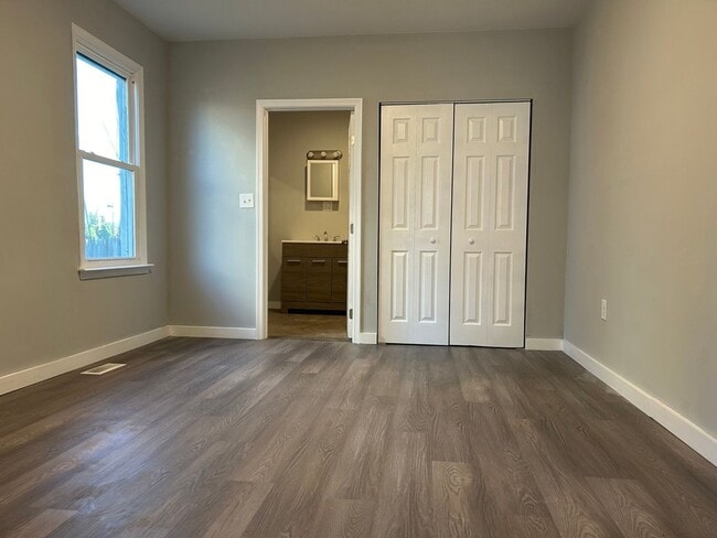 Photo - 52 E Washington Ave Unit B