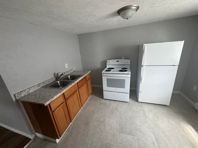 Building Photo - 210 S 18th St Unit 2 Rental