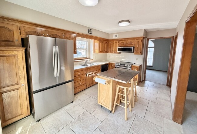 Photo - 15209 W 91st Pl