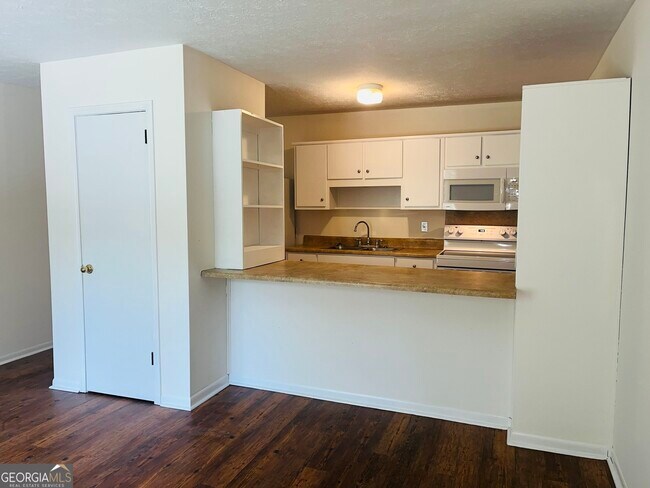 45 Westgate Cir
