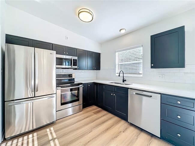 Photo - 2001 Conway Gardens Rd