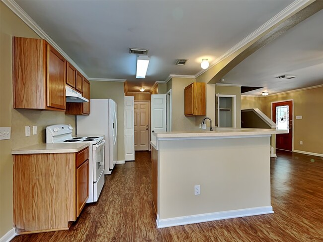 Building Photo - 13775 Running Bear Dr Rental