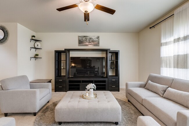 Photo - 1215 Hollow Stone Dr