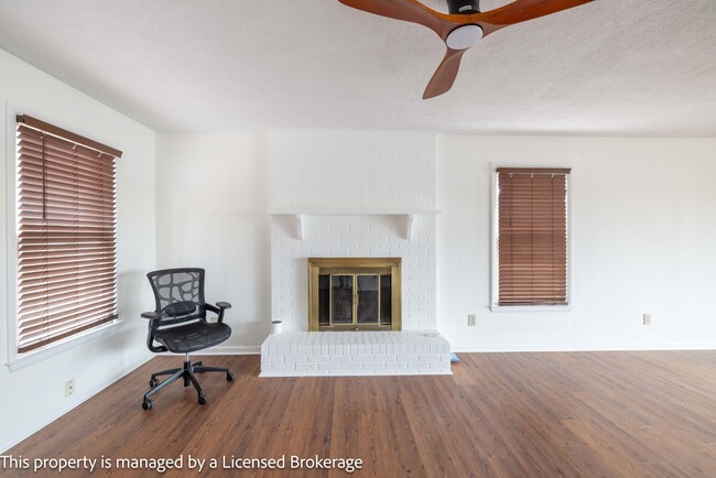 Photo - 418 Fiddlers Ghost Cir