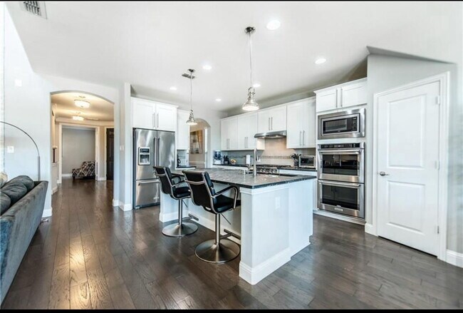 Photo - Beautiful, exquisite home in the heart of ...