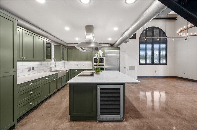 Photo - 1025 S Shepherd Dr Unit 110