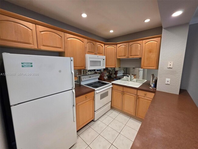 Photo - 1520 McKinley St Unit 105E