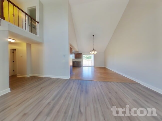 Photo - 18404 Rock Ridge N
