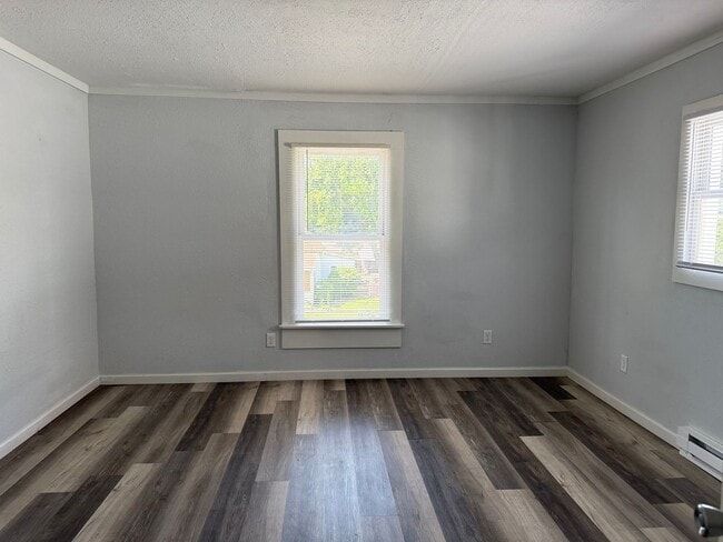 2013 W Miller St