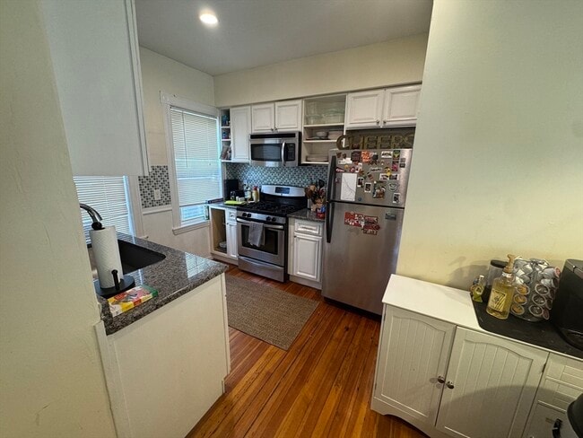 Photo - 5 Oak Square Ave Unit 1