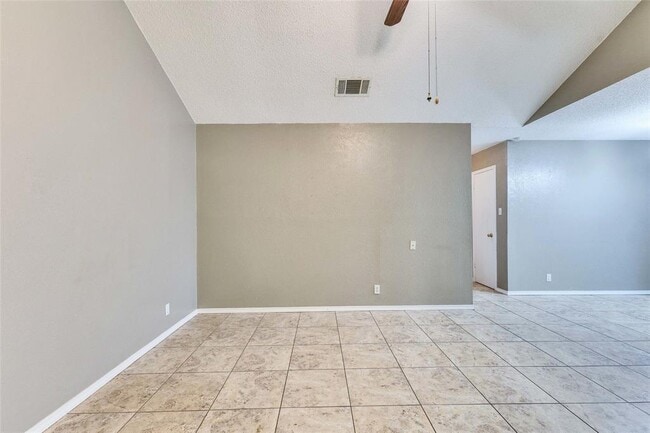 Photo - 10801 Lanshire Dr